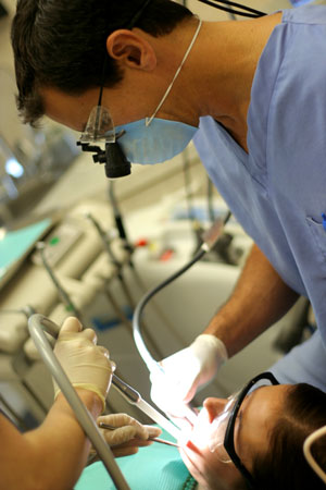 dentist operating